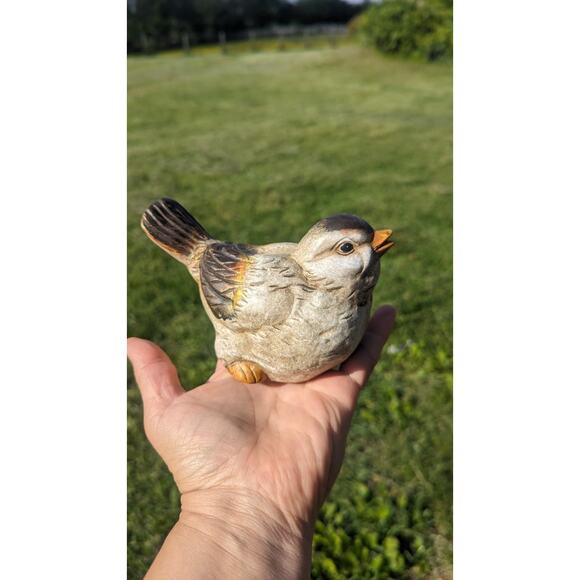 2 Ceramic Hand-painted Bird Home/ Garden Decor - Picture 8 of 8